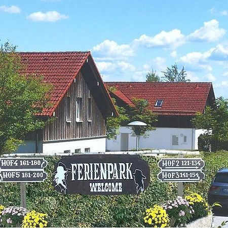 Ferienhaus Bayern Am Ferienpark Westerncity Эгинг Экстерьер фото